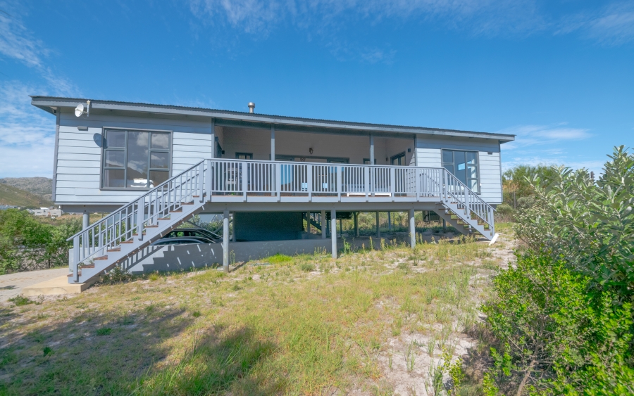 To Let 3 Bedroom Property for Rent in Pringle Bay Western Cape